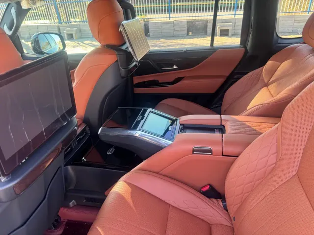 Lexus LX — Фото автомобиля 13