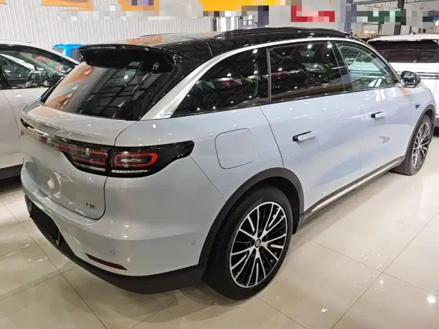 Leapmotor C11 — Фото автомобиля 6