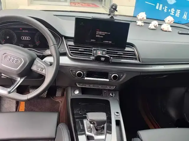 Audi Q5L — Фото автомобиля 3