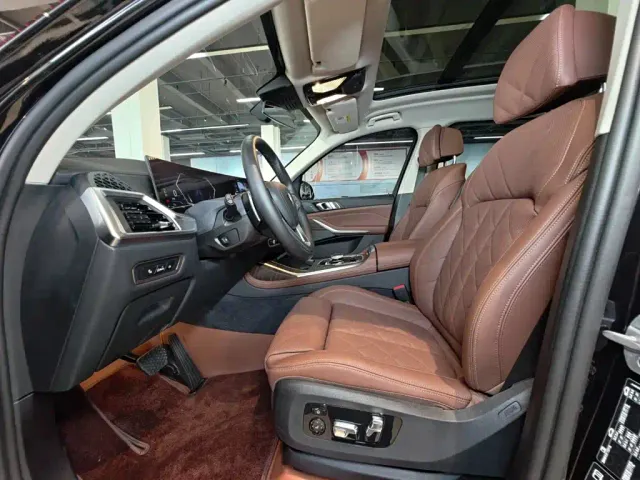 BMW X7 — Фото автомобиля 17