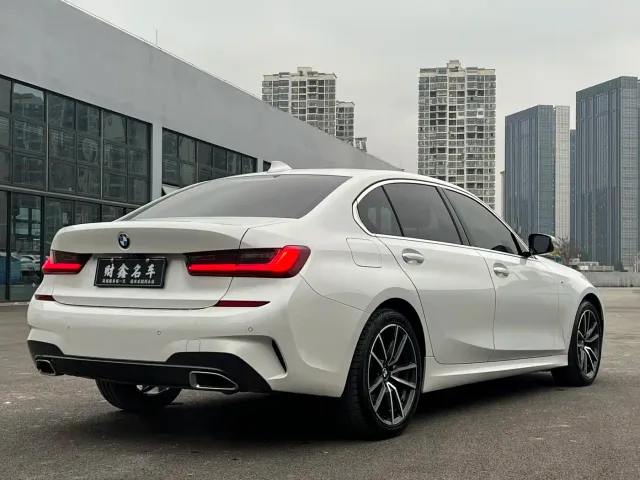 BMW 3 Series — Фото автомобиля 12