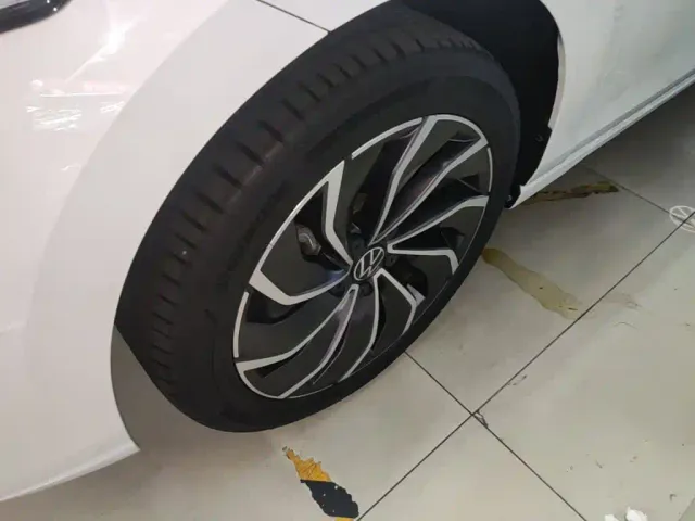 Volkswagen Golf 2023 280TSI DSG Pro — Фото автомобиля 22