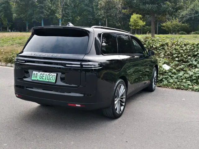 Leapmotor C16 — Фото автомобиля 6