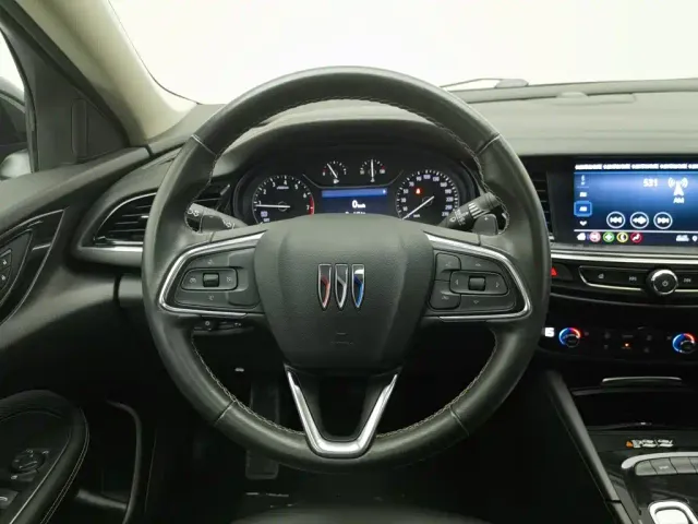Buick Regal — Фото автомобиля 11