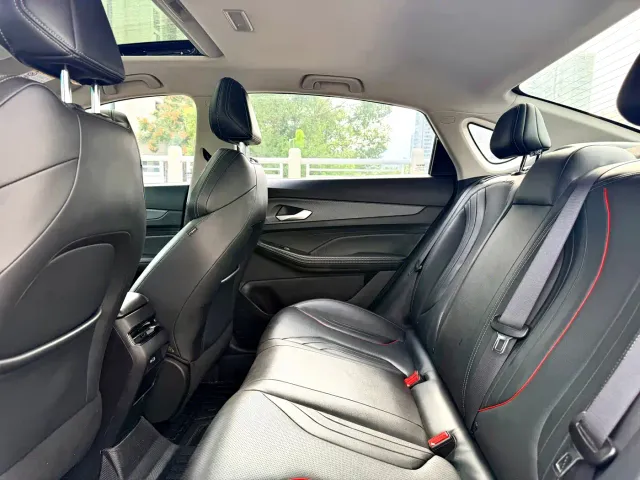 Geely Binrui — Фото автомобиля 10