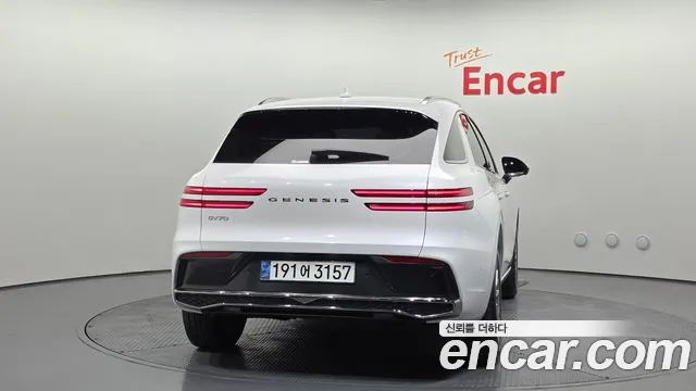 Genesis GV70 2.5T Бензин 2WD — Фото автомобиля 4