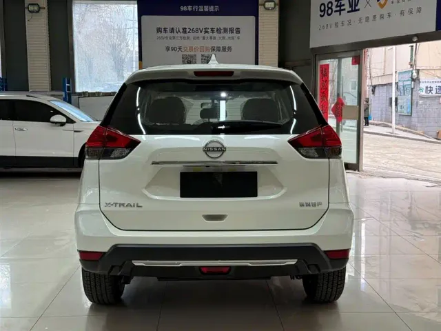 Nissan X-Trail — Фото автомобиля 5