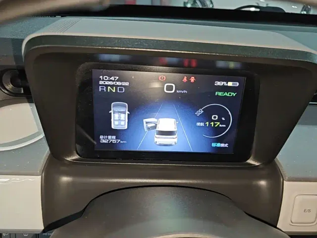 Wuling Hongguang Mini EV — Фото автомобиля 11