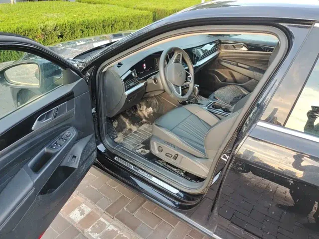 Volkswagen Passat — Фото автомобиля 12