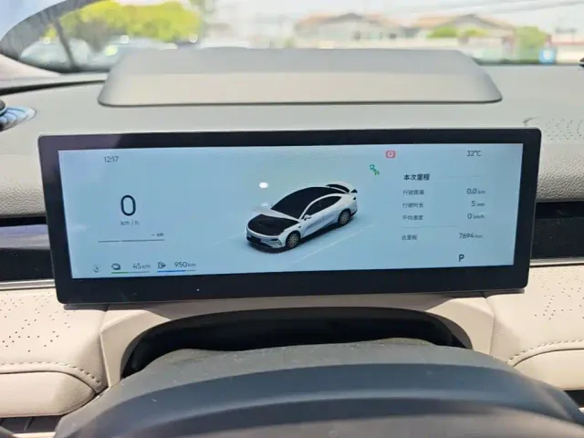 Geely Galaxy Xingyao 8 — Фото автомобиля 11