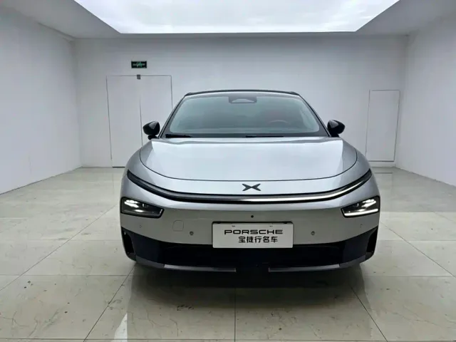 Xpeng P7+ — Фото автомобиля 3