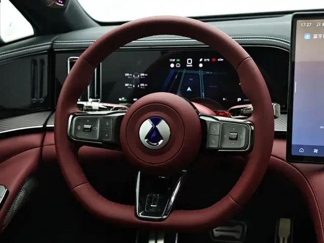 Denza Z9GT — Фото автомобиля 13