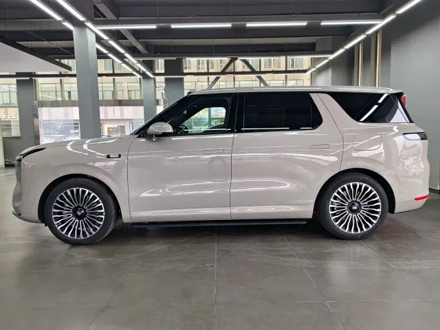 IM Motors LS8 — Фото автомобиля 4