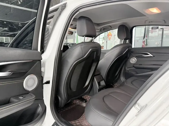 BMW 1 Series — Фото автомобиля 5