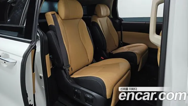 Kia Canival Carnival 4 поколение Бензин 7 мест Noblesse — Фото автомобиля 11
