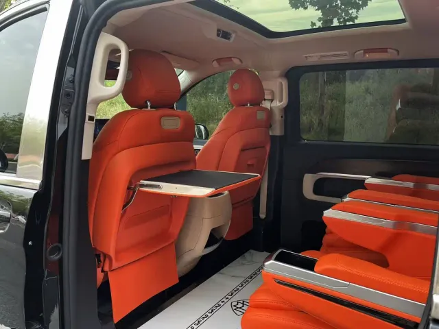 Mercedes-Benz V-Class — Фото автомобиля 15