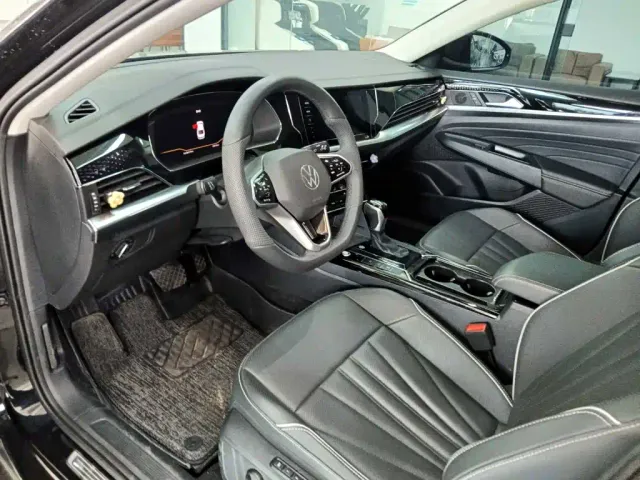 Volkswagen Passat — Фото автомобиля 7
