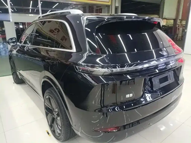 Li Auto L7 — Фото автомобиля 4