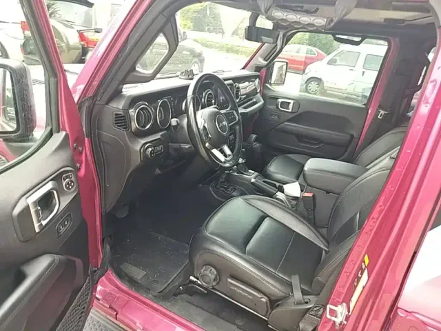 Jeep Wrangler — Фото автомобиля 15