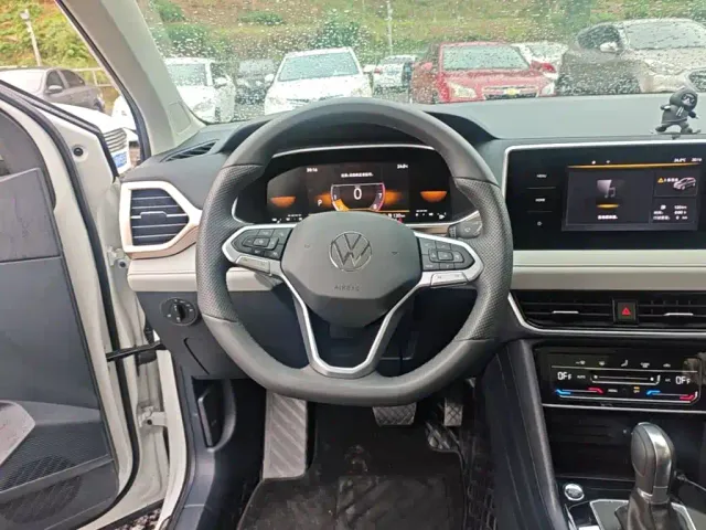 Volkswagen Tharu — Фото автомобиля 10