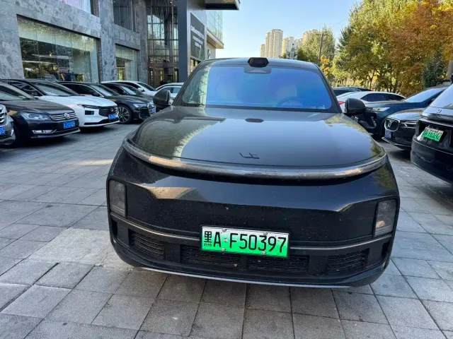 Li Auto L9 — Фото автомобиля 3