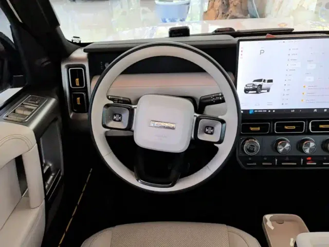 iCAR V23 — Фото автомобиля 10