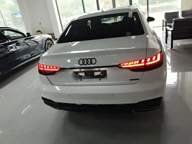 Audi A4L — Фото автомобиля 5