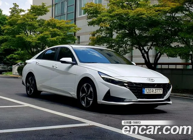 Hyundai AVANTE Avante (CN7) — Фото автомобиля 3