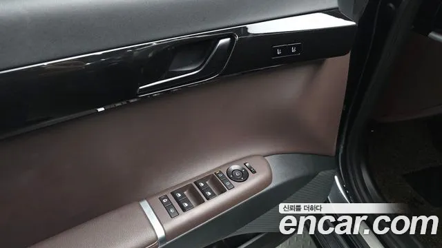 Hyundai Grandeur GN7 — Фото автомобиля 29