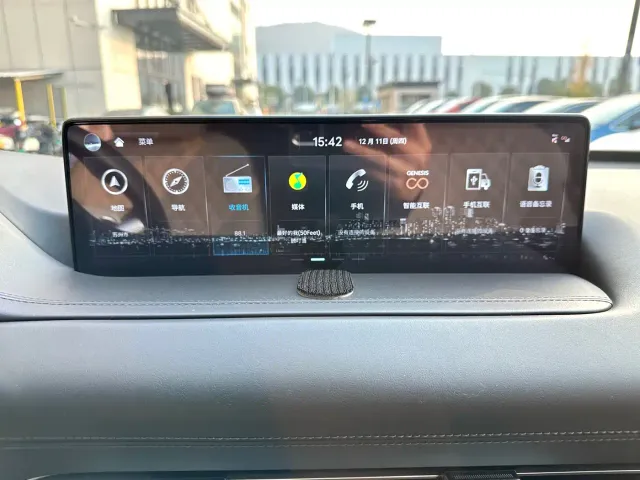 Genesis GV80 — Фото автомобиля 17