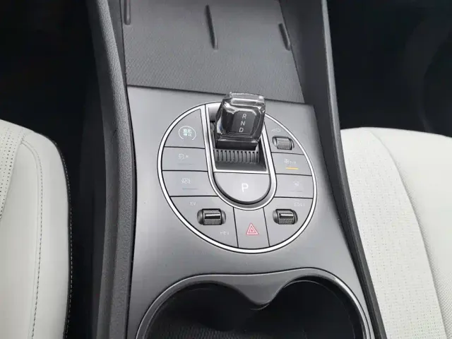BYD Seal 05 DM-i — Фото автомобиля 13