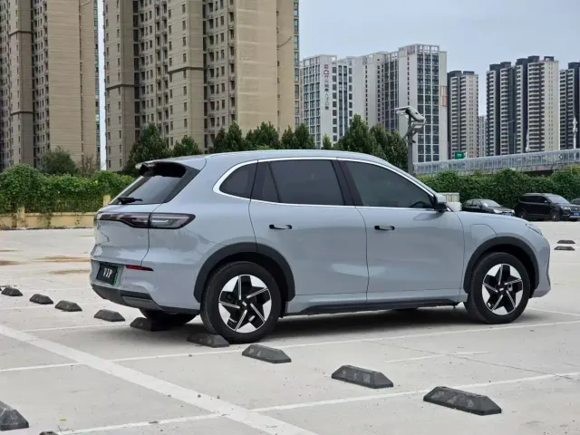 Geely Galaxy E5 — Фото автомобиля 8
