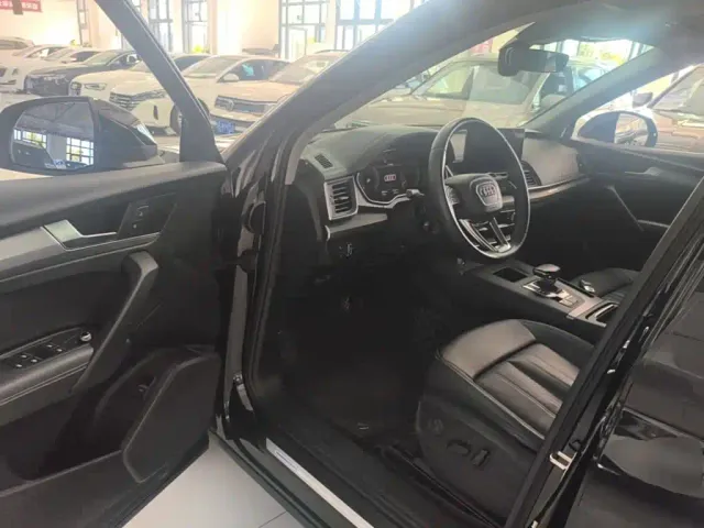 Audi Q5L — Фото автомобиля 15