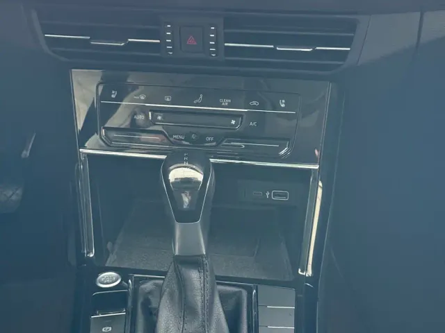 Volkswagen Passat — Фото автомобиля 9