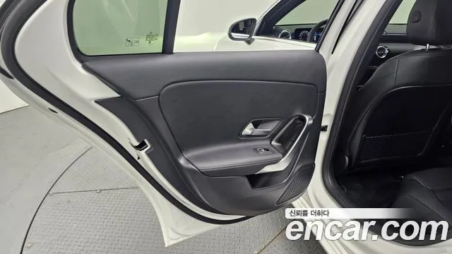 Mercedes-Benz A-Class — Фото автомобиля 25