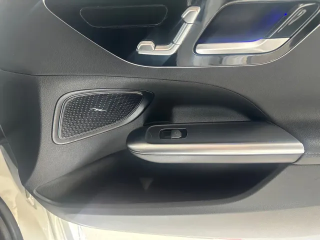 Mercedes-Benz C-Class — Фото автомобиля 10
