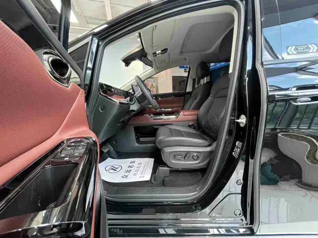 GAC Trumpchi E8 — Фото автомобиля 7