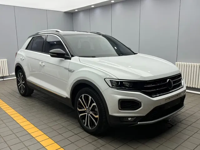 Volkswagen T-Roc — Фото автомобиля 3