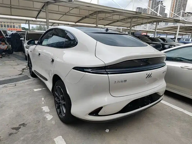 IM Motors LS6 — Фото автомобиля 4