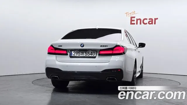 BMW 5 Series G30 — Фото автомобиля 3