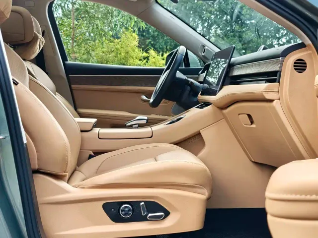 Aito M5 — Фото автомобиля 15