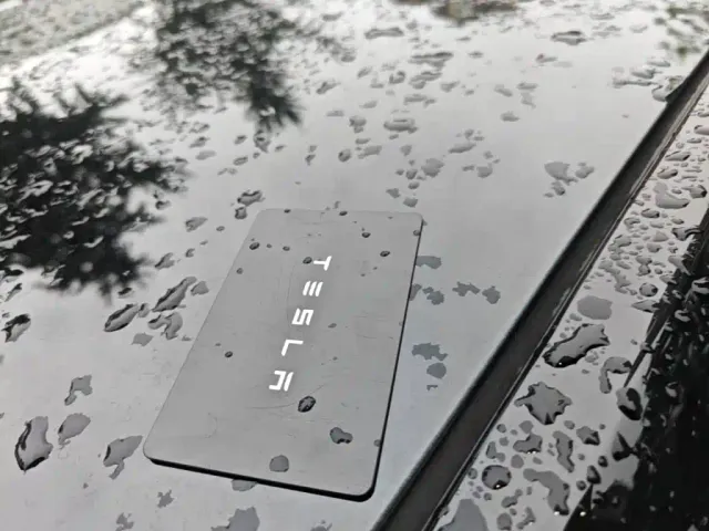 Tesla Model Y — Фото автомобиля 8