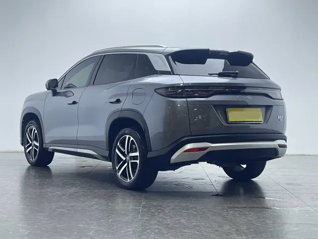 BYD Song L DM-i — Фото автомобиля 6