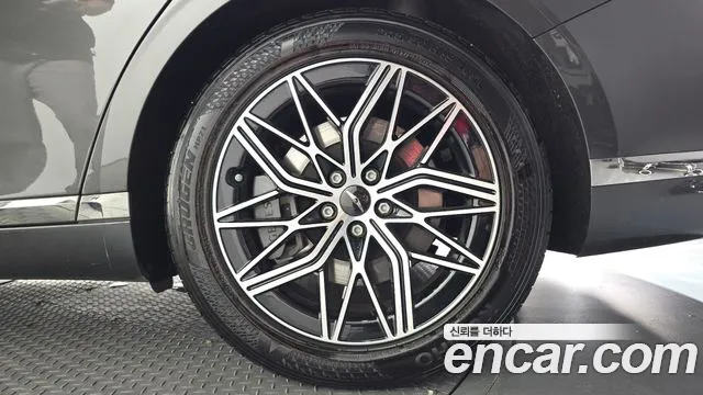 Genesis G90 Бензин 3.5 турбо AWD — Фото автомобиля 16