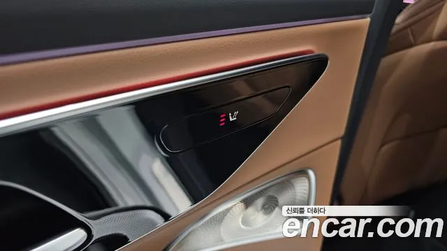 Mercedes-Benz E-Class — Фото автомобиля 25