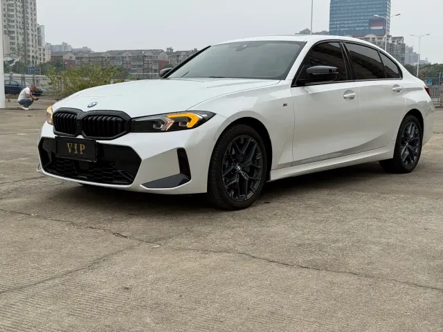 Фотография автомобиля — BMW 3 Series