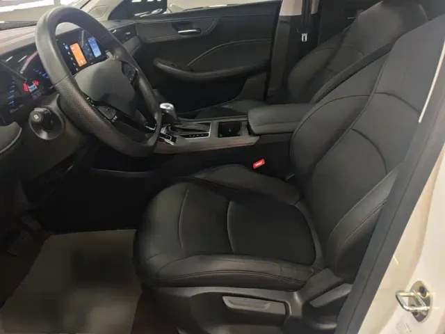 Roewe i5 — Фото автомобиля 14