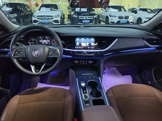 Buick Regal — Фото автомобиля 9