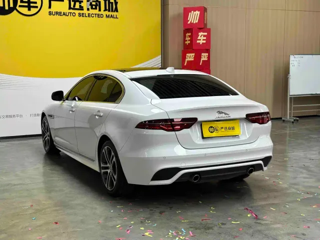 Jaguar XEL — Фото автомобиля 4