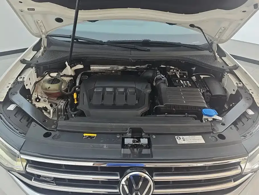 Volkswagen Tiguan L 2022 330TSI Auto 2WD R-Line Premium Edition — Фото автомобиля 10